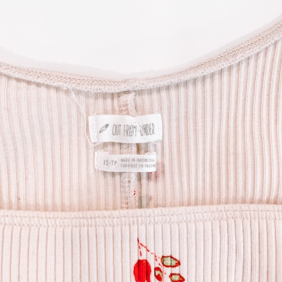 Urban Outfitters Cream Floral Bodysuit!! - Picture 4 of 8